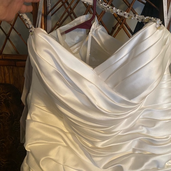 PLUS SIZE WEDDING DRESS - Picture 4 of 8